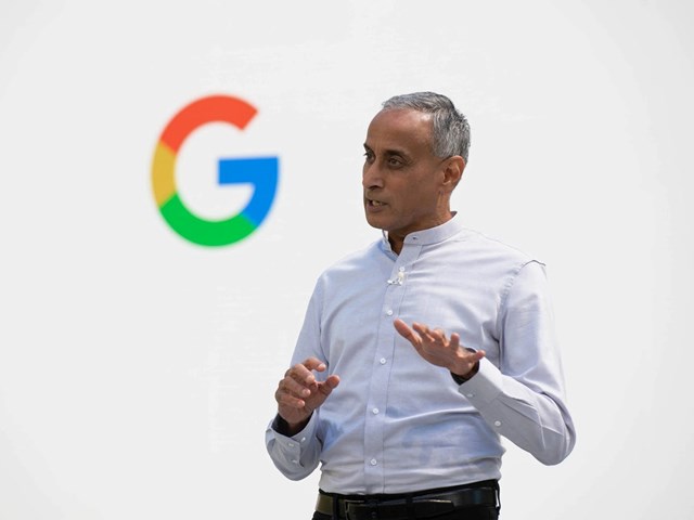 &Ocirc;ng Prabhakar Raghavan, hiện l&agrave; Ph&oacute; chủ tịch cấp cao của Google phụ tr&aacute;ch Google Search, Trợ l&yacute; ảo, Quảng c&aacute;o, Thương mại, Địa l&yacute; v&agrave; Thanh to&aacute;n. &nbsp;