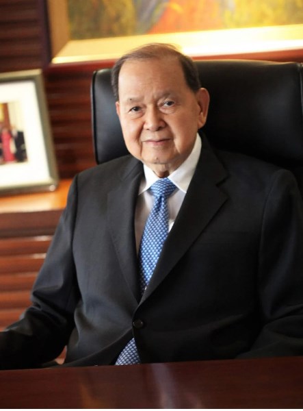Doanh nh&acirc;n Carlos Chan. Nguồn:&nbsp;https://www.tatlerasia.com.