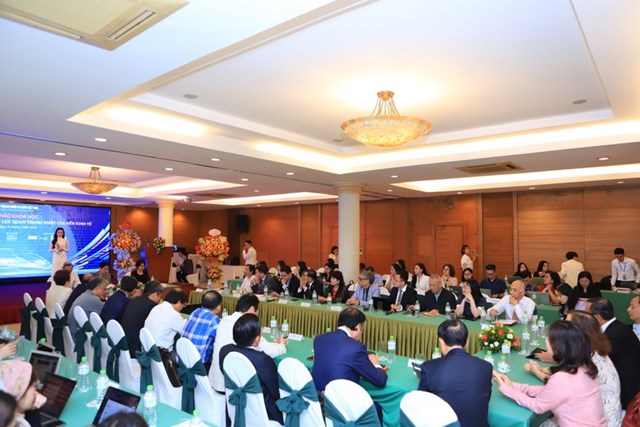Những tư duy đột ph&aacute; đặt ra những y&ecirc;u cầu đặc biệt quan trọng cho nhiệm vụ thể chế h&oacute;a, tổ chức thực hiện để Nghị quyết thực sự trở th&agrave;nh &lsquo;sợi chỉ đỏ&rsquo; dẫn dắt nhận thức v&agrave; h&agrave;nh động của cả d&acirc;n tộc