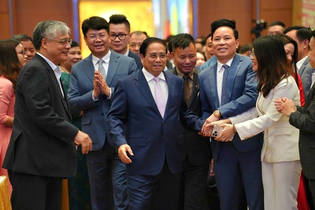 Thủ tướng Phạm Minh Ch&iacute;nh dự khai trương Cổng Ph&aacute;p luật quốc gia