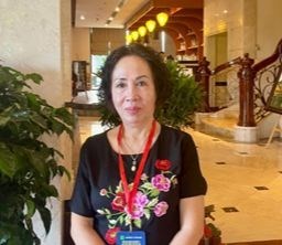 B&agrave; Cao Thị V&acirc;n Điểm - Ph&oacute; Chủ tịch Hội TBYT Việt Nam, Tổng Gi&aacute;m đốc C&ocirc;ng ty CP Thiết bị y học vật liệu sinh học.
