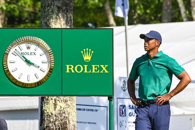 Mối quan hệ đối t&aacute;c giữa Tiger Woods v&agrave; Rolex bắt đầu với bản hợp đồng đại diện 5 năm trị gi&aacute; 7 triệu USD v&agrave;o năm 1997. Rolex cũng l&agrave; một trong những thương hiệu lớn đầu ti&ecirc;n nối lại hợp t&aacute;c với Woods v&agrave;o năm 2011 sau scandal ngoại t&igrave;nh năm 2009. Ảnh: PGA Tour.&nbsp;