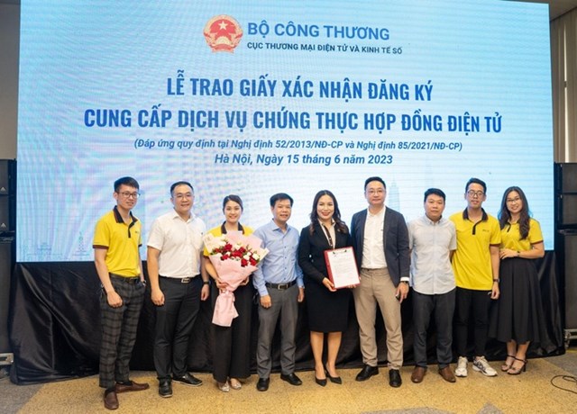 L&agrave; đơn vị chứng thực hợp đồng điện tử được Bộ C&ocirc;ng Thương chứng nhận, MISA sẽ tiếp tục triển khai nền tảng k&yacute; t&agrave;i liệu số MISA AMIS WeSign đến với c&aacute;c doanh nghiệp Việt để g&oacute;p phần th&uacute;c đẩy ph&aacute;t triển kinh tế số.