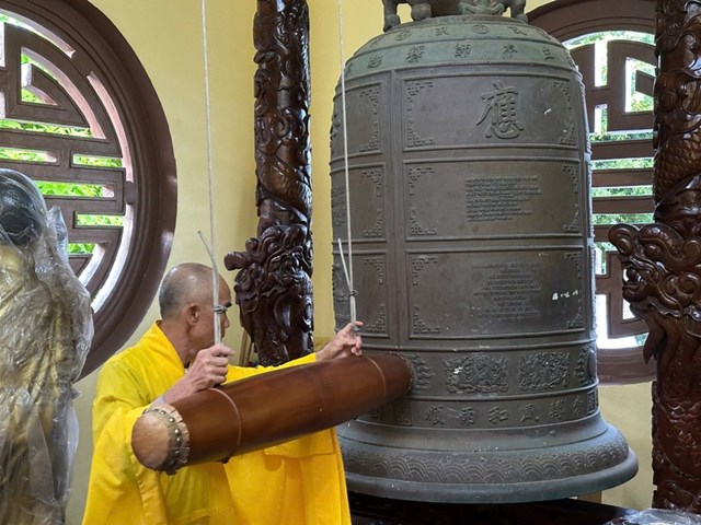 &Acirc;m vang tiếng chu&ocirc;ng từ Ch&ugrave;a Linh Ứng - Đ&agrave; Nẵng (Ảnh: QPVN)