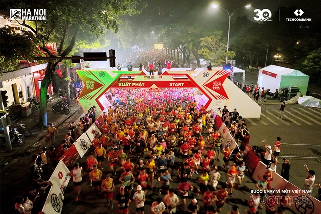 Khởi động m&#249;a thứ 3, Giải Marathon Quốc tế H&#224; Nội Techcombank được lựa chọn l&#224; một trong những sự kiện thể thao ti&#234;u biểu ch&#224;o mừng 70 năm giải ph&#243;ng Thủ đ&#244; - Ảnh 3