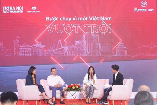 Khởi động m&#249;a thứ 3, Giải Marathon Quốc tế H&#224; Nội Techcombank được lựa chọn l&#224; một trong những sự kiện thể thao ti&#234;u biểu ch&#224;o mừng 70 năm giải ph&#243;ng Thủ đ&#244; - Ảnh 2