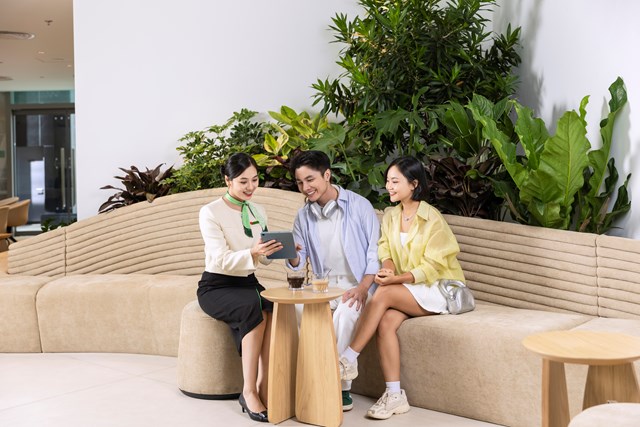 Chinh phục thế hệ trẻ, VPBank Prime nhận giải thưởng quốc tế danh gi&#225; từ Global Banking Finance Review&#160; - Ảnh 1