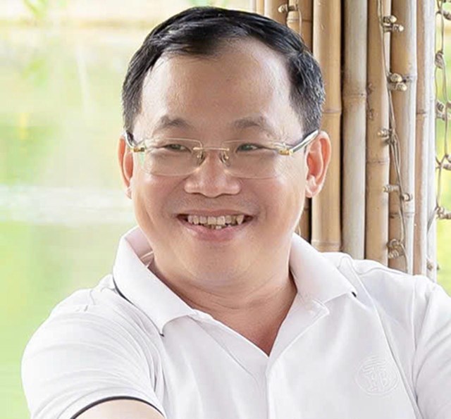 Nh&agrave; b&aacute;o Ch&iacute; C&ocirc;ng