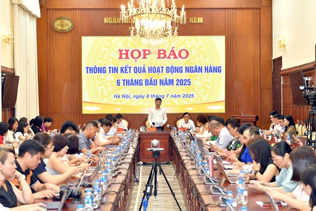 Ph&oacute; Thống đốc NHNN Phạm Thanh H&agrave; cho biết, t&iacute;nh đến hết th&aacute;ng 6/2025, t&iacute;n dụng to&agrave;n nền kinh tế đạt hơn 17,2 triệu tỷ đồng, tăng 9,9% so với cuối năm 2024, một mức tăng đ&aacute;ng ghi nhận - Ảnh: VGP/HT