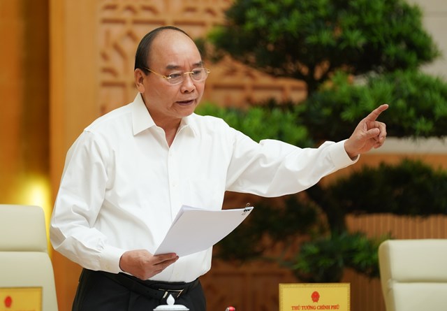 Thủ tướng Nguyễn Xu&acirc;n Ph&uacute;c nhấn mạnh bệnh quan li&ecirc;u, kh&ocirc;ng chịu đi s&aacute;t l&agrave; một trong những nguy&ecirc;n nh&acirc;n khiến chậm giải ng&acirc;n vốn đầu tư c&ocirc;ng - Ảnh: VGP