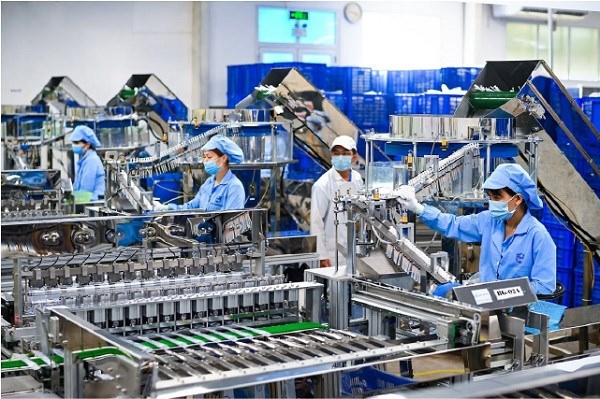 Tính đến ngày 30/6/2025, tổng vốn FDI đăng ký vào Việt Nam đạt 21,52 tỷ USD, tăng 32,6% so với cùng kỳ năm 2024 - Ảnh minh họa