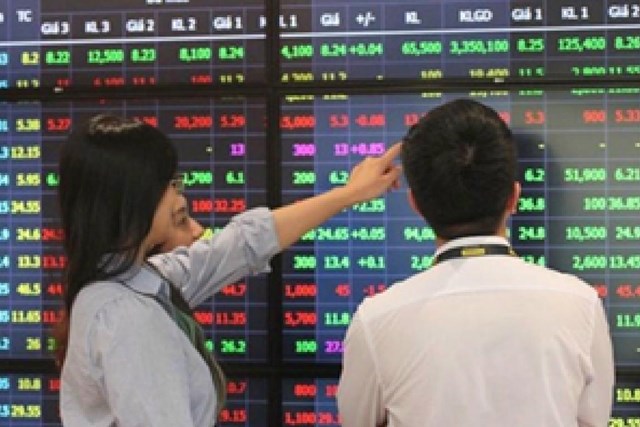 Cần phải có thêm nhiều nguồn hàng chất lượng nhằm hút được nhiều NĐT. (Ảnh: VGP)