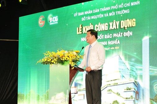 &Ocirc;ng Nguyễn To&agrave;n Thắng - Gi&aacute;m đốc Sở T&agrave;i nguy&ecirc;n v&agrave; M&ocirc;i trường TP.HCM - ph&aacute;t biểu khai mạc buổi lễ &nbsp;