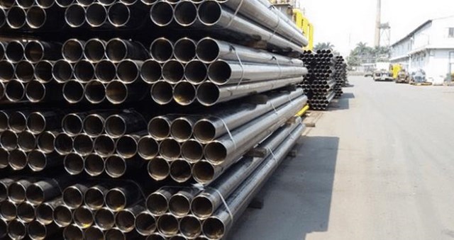 Ống thép chịu lực không gỉ xuất khẩu của Việt Nam đang bị áp thuế chống bán phá giá. (Ảnh minh họa)