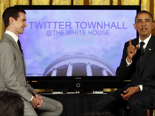 Năm 2011, Dorsey c&oacute; cơ hội phỏng vấn &ocirc;ng Barack Obama (khi đ&oacute; đang l&agrave; tổng thống Mỹ) tr&ecirc;n Twitter Town Hall.