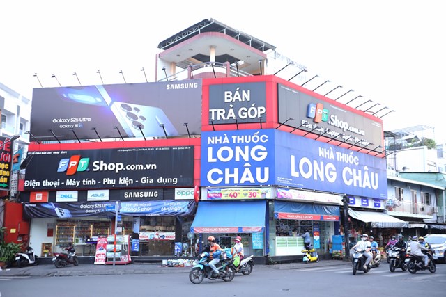 Kết th&uacute;c 6 th&aacute;ng đầu năm 2025, FPT Retail đạt 23.060 tỷ đồng doanh thu v&agrave; 479 tỷ đồng lợi nhuận trước thuế.