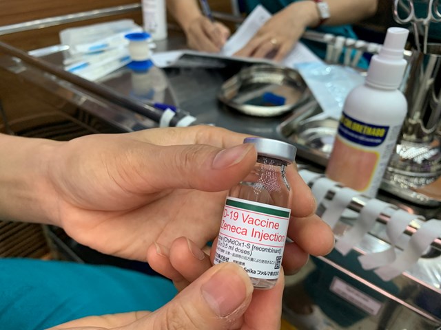 Th&#234;m hơn 1 triệu liều vắc xin AstraZeneca về Việt Nam - Ảnh 1