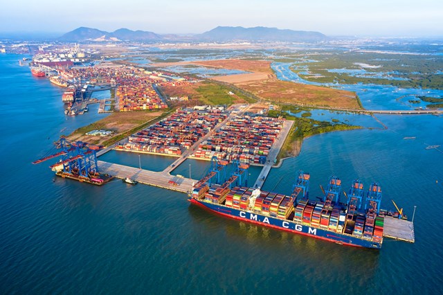Nghi&ecirc;n cứu kết nối đồng bộ c&aacute;c phương thức vận tải, đặc biệt c&aacute;c cảng biển, cảng thủy nội địa với hệ thống đường sắt đường bộ