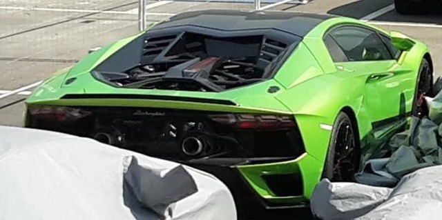 Si&#234;u xe kế nhiệm Lamborghini Aventador lộ diện ho&#224;n chỉnh lần đầu ti&#234;n - Ảnh 2