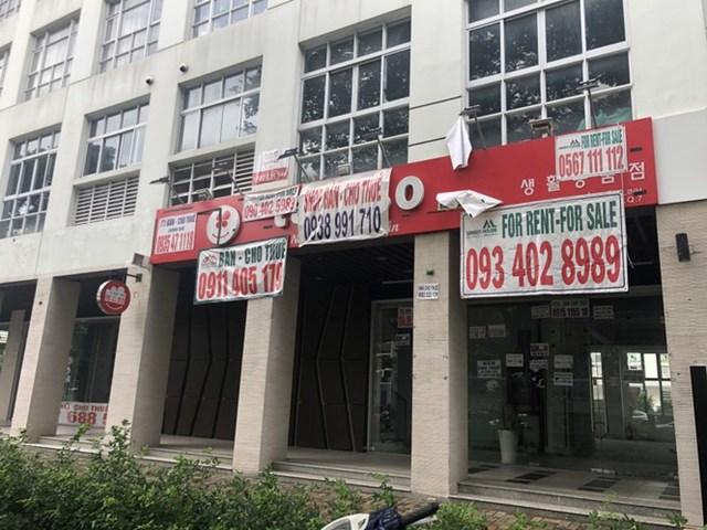 H&agrave;ng loạt shophouse tại chung cư Happy Valley mặt tiền đường Nguyễn Văn Linh, quận 7 đ&oacute;ng cửa, trả mặt bằng.