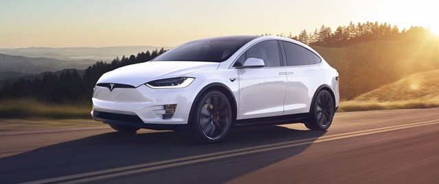 6.&nbsp;Tesla Model X: 47,6 ng&agrave;y. Gi&aacute; trung b&igrave;nh: 68.380 USD.Tương tự Tesla Model 3, Tesla Model X xuất hiện tr&ecirc;n thị trường từ cuối năm 2015 n&ecirc;n nguồn cung xe cũ vẫn c&ograve;n hạn chế.