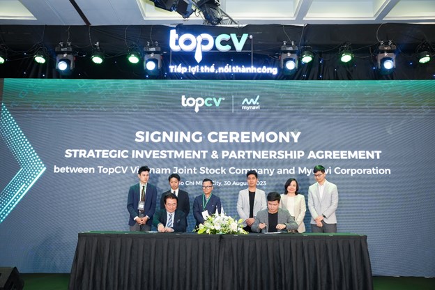 Lễ k&yacute; kết hợp t&aacute;c giữa TopCV v&agrave; Mynavi Corporation &nbsp;