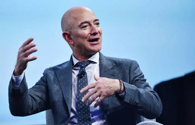 Nh&agrave; s&aacute;ng lập, CEO Amazon Jeff Bezos