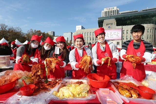 Lễ hội Kimchi ở H&agrave;n Quốc.