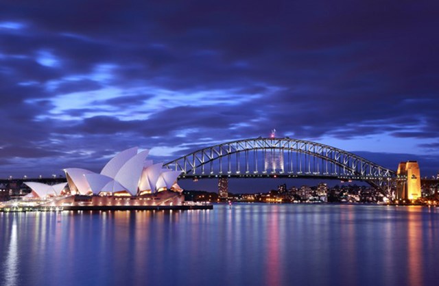 Cảng n&agrave;y c&oacute; đảo Cockatoo, được c&ocirc;ng nhận l&agrave; di sản thế giới của UNESCO. &nbsp;Du kh&aacute;ch c&oacute; thể tham quan đảo Sydney Harbour để kh&aacute;m ph&aacute; lịch sử v&agrave; c&aacute;c địa danh th&uacute; vị trong th&agrave;nh phố.&nbsp;