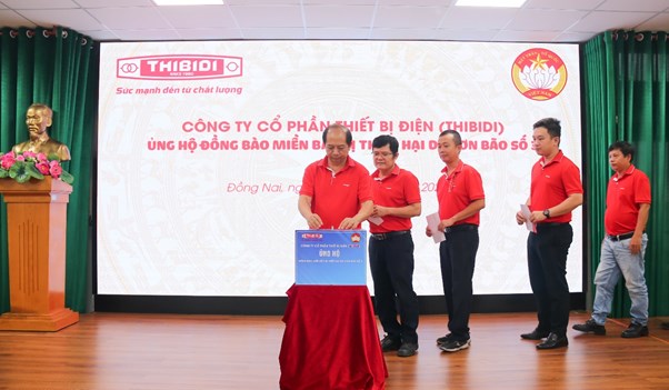 C&aacute;n bộ nh&acirc;n vi&ecirc;n THIBIDI hưởng ứng việc chung tay ủng hộ đồng b&agrave;o bị thiệt hại do thi&ecirc;n tai. &nbsp;