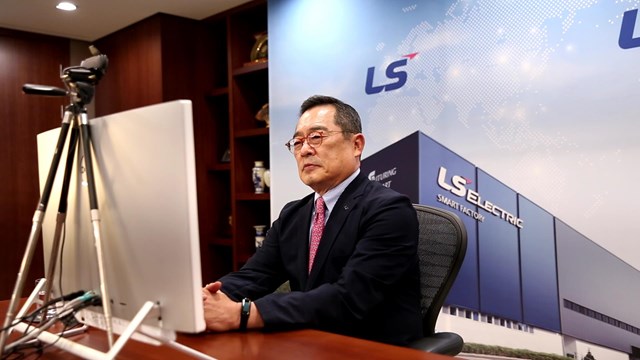 Chủ tịch LS Electric, Koo Ja-kyun.