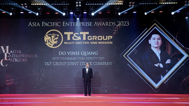 &nbsp;&nbsp;&nbsp;&nbsp; &Ocirc;ng Đỗ Vinh Quang, Ph&oacute; Chủ tịch HĐQT T&amp;T Group được vinh danh Doanh nh&acirc;n xuất sắc Ch&acirc;u &Aacute; 2023 &nbsp;