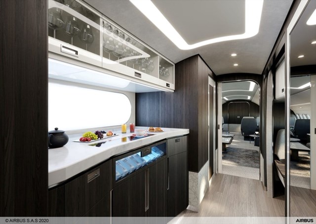 Nội thất của máy bay đến từ thương hiệu Comlux của Thụy Sĩ. Nội thất của máy bay đến từ thương hiệu Comlux của Thụy Sĩ.