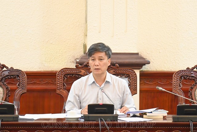 Thứ trưởng Nguyễn Kh&aacute;nh Ngọc ph&aacute;t biểu kết luận phi&ecirc;n họp.