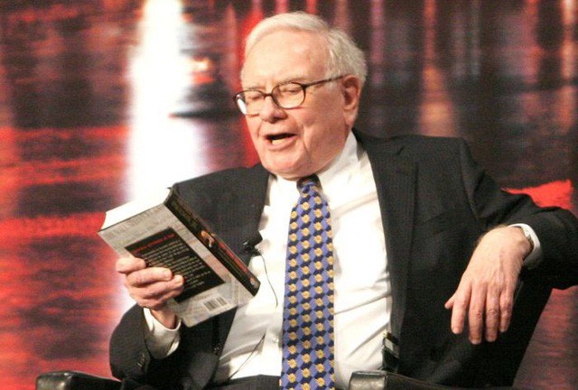 Tỷ ph&uacute;&nbsp;Warren Buffett nổi tiếng với lối sống tiết kiệm.