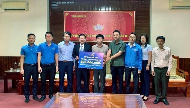 Bảo Việt ủng hộ gần 3 tỷ đồng hỗ trợ c&#225;c tỉnh miền Trung khắc phục hậu quả b&#227;o lũ - Ảnh 3