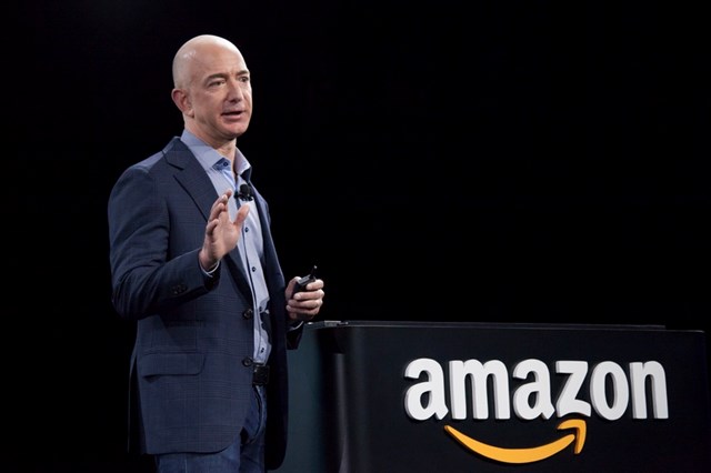 Jeff Bezos tăng 80% gi&aacute; trị t&agrave;i sản r&ograve;ng trong v&ograve;ng nửa năm.