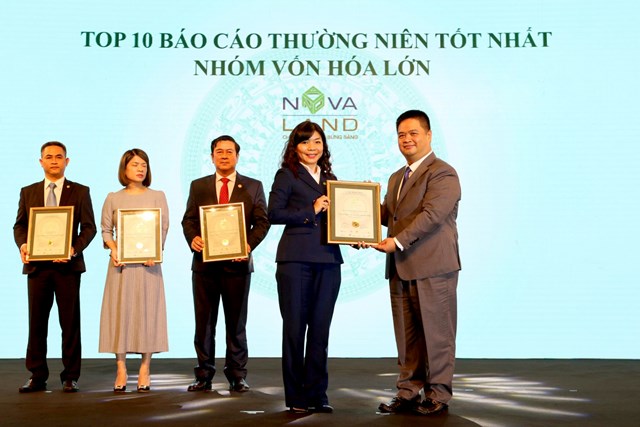 Đại diện Tập đo&agrave;n Novaland trong Top 10 B&aacute;o c&aacute;o thường ni&ecirc;n tốt nhất.