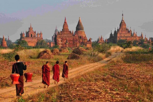 Bagan l&agrave; trung t&acirc;m Phật gi&aacute;o của Myanmar
