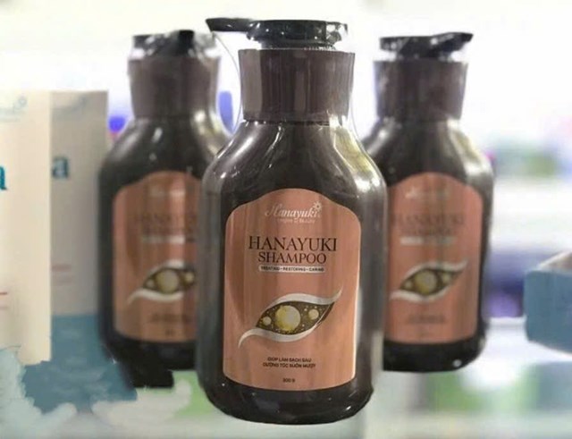 Thu hồi toàn quốc lô dầu gội Hanayuki Shampoo do công ty chồng ca sĩ Đoàn Di Băng phân phối