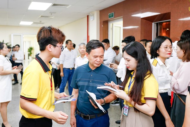 MISA cung cấp miễn ph&iacute; 300 h&oacute;a đơn điện tử.