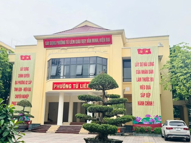 H&#224; Nội rực rỡ cờ hoa ch&#224;o đ&#243;n ng&#224;y ch&#237;nh thức vận h&#224;nh ch&#237;nh quyền địa phương 2 cấp - Ảnh 13