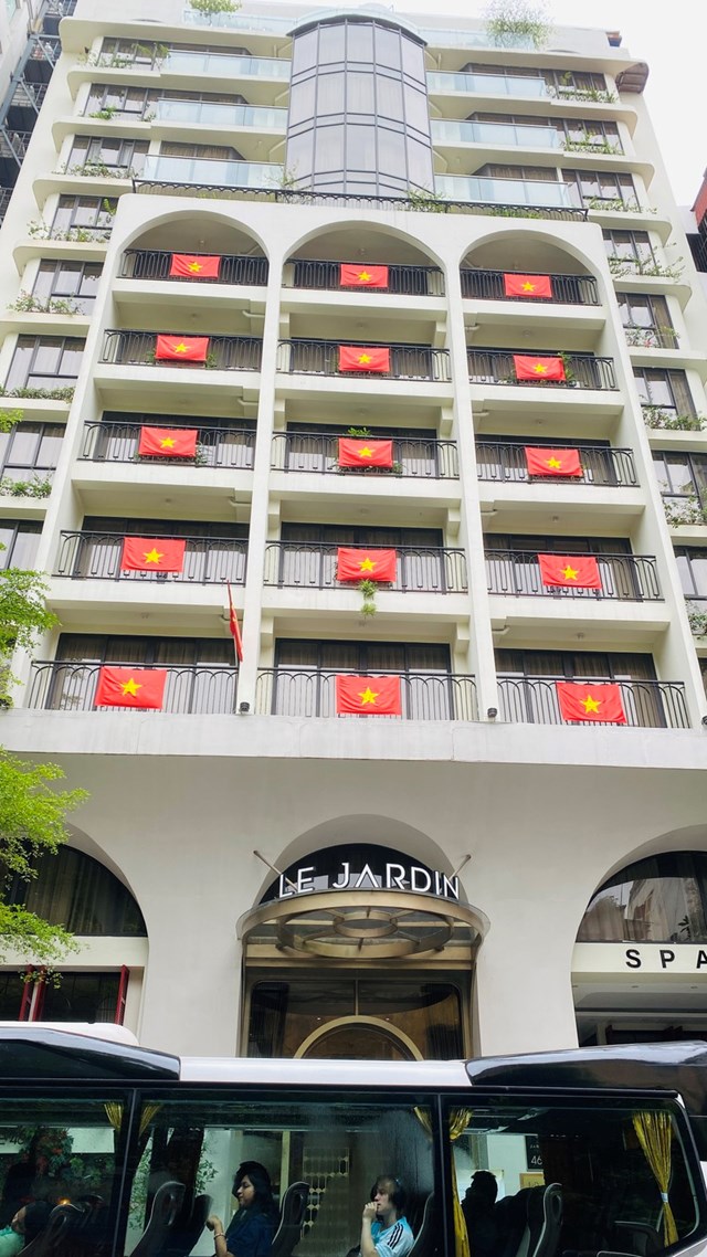 H&#224; Nội rực rỡ cờ hoa ch&#224;o đ&#243;n ng&#224;y ch&#237;nh thức vận h&#224;nh ch&#237;nh quyền địa phương 2 cấp - Ảnh 3