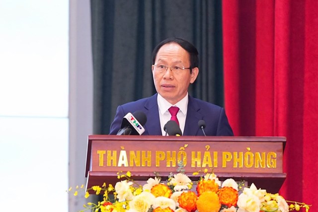 B&iacute; thư Th&agrave;nh uỷ Hải Ph&ograve;ng L&ecirc; Tiến Ch&acirc;u ph&aacute;t biểu tại buổi lễ.