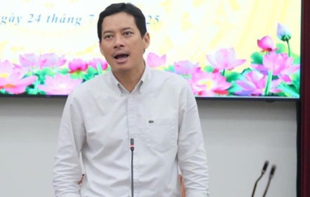 Cục trưởng Cục Phát thanh, Truyền hình và Thông tin điện tử (Bộ VHTTDL) Lê Quang Tự Do thông tin tại buổi họp báo.
