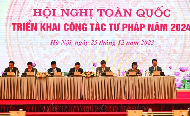 Ng&agrave;y 25/12/2023, Bộ Tư ph&aacute;p tổ chức Hội nghị to&agrave;n quốc triển khai c&ocirc;ng t&aacute;c tư ph&aacute;p năm 2024. (Ảnh: moj.gov.vn).