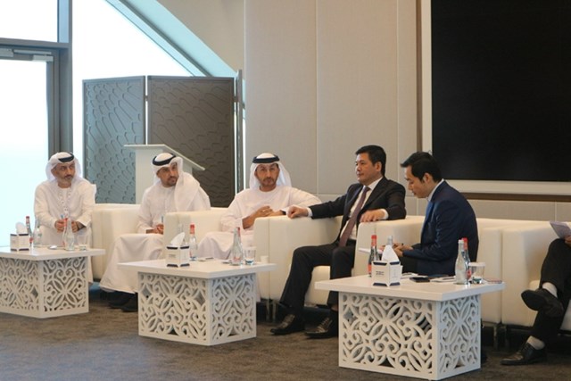 Bộ trưởng Nguyễn Hồng Di&ecirc;n tiếp v&agrave; l&agrave;m việc với Ng&agrave;iAbdulla Al Saleh, Quốc vụ khanh Bộ Kinh tế UAE