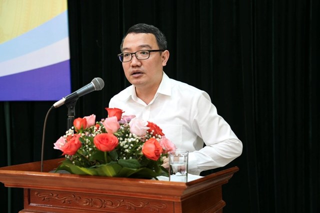 &Ocirc;ng Hồ Quang Huy, Cục trưởng Cục Kiểm tra VBQPPL ph&aacute;t biểu tại Hội nghị.