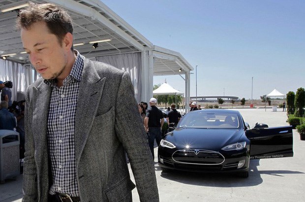 Elon Musk từng trải qua thời kỳ kh&oacute; khăn, gần như trắng tay.