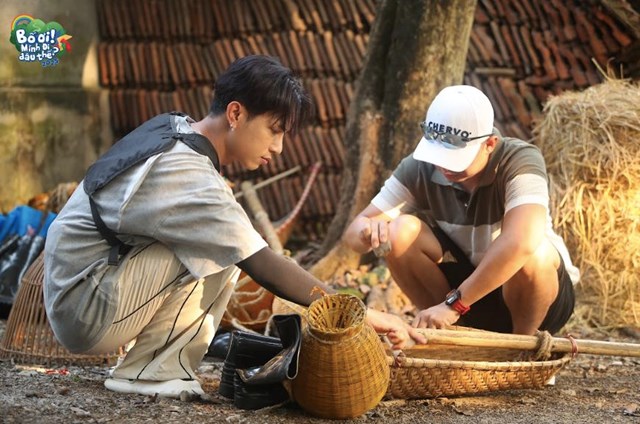 Bố ơi m&#236;nh đi đ&#226;u thế? 2025 - tập 6: Bỏ phố về qu&#234; - bố thấm khổ l&#224;m n&#244;ng d&#226;n, con ngỡ ng&#224;ng v&#236; thiếu thốn - Ảnh 3